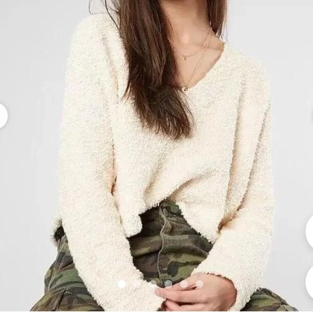 FREE PEOPLE Ivory Cream Popcorn Cropped Pullover Sweater Medium
